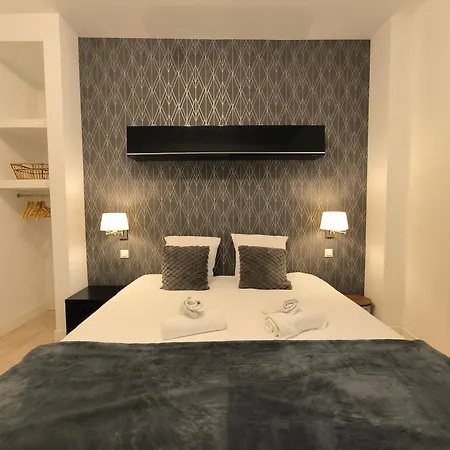 Vintage Spacieux Centre Apartment *